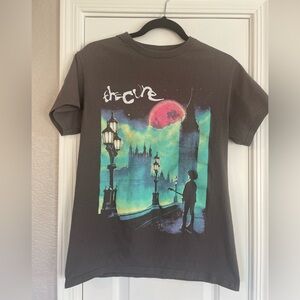 The Cure 2023 London Tour Red Moon CityScape T-shirt Unisex Sz Small 80s